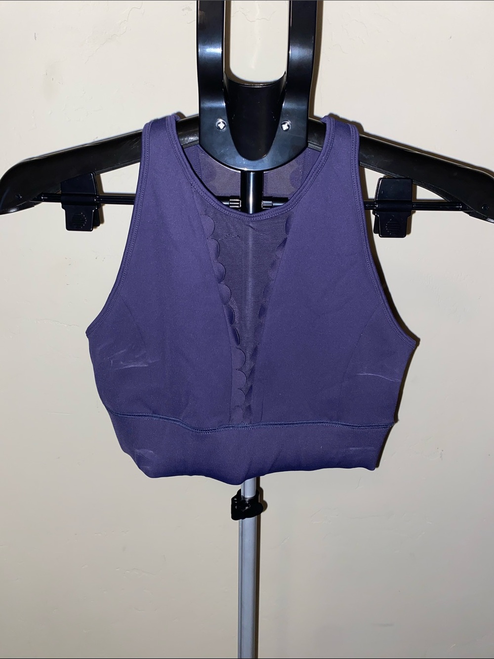 IVL SCALLOP MESH V NECK BRA TOP SIZE 4 (SIZE XS)